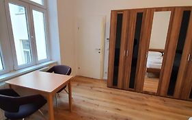 Goldfisch Apartment Am Augartenpark